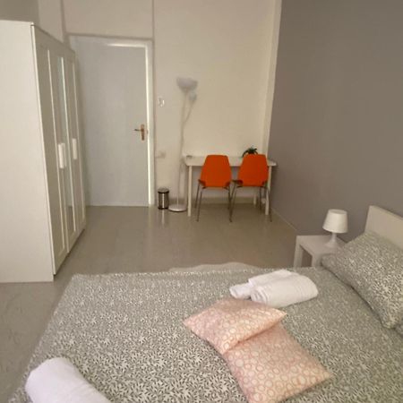 Appartamento Spazioso Vicino Al Centro Турин Екстер'єр фото