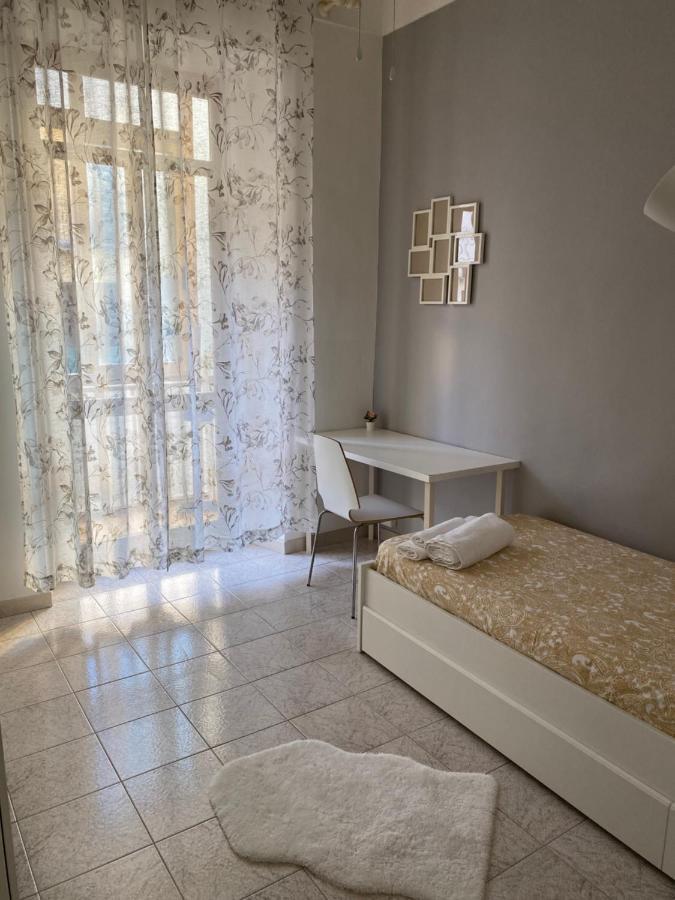 Appartamento Spazioso Vicino Al Centro Турин Екстер'єр фото